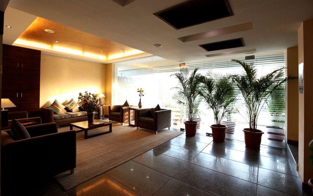 Crossroads Hotell Gurgaon Exteriör bild