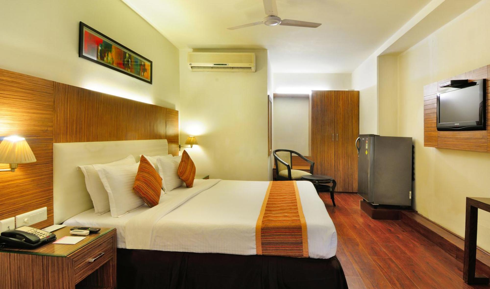 Crossroads Hotell Gurgaon Exteriör bild