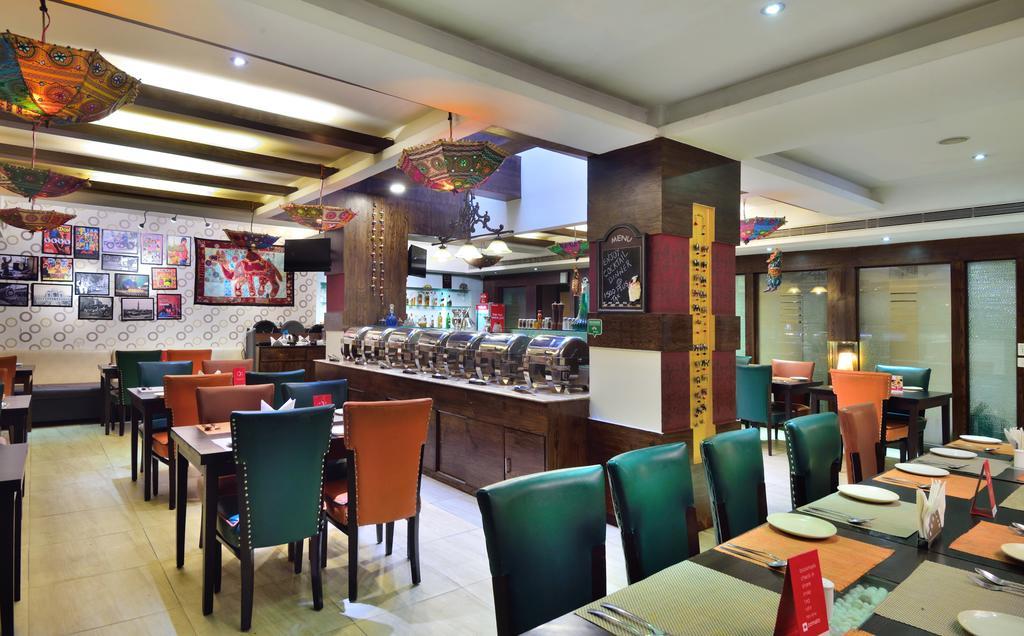 Crossroads Hotell Gurgaon Exteriör bild