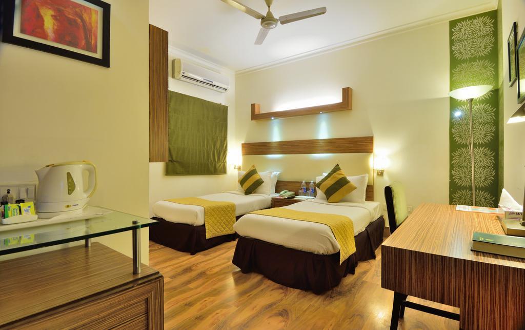 Crossroads Hotell Gurgaon Exteriör bild