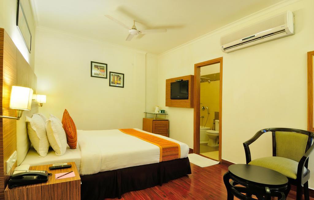 Crossroads Hotell Gurgaon Exteriör bild