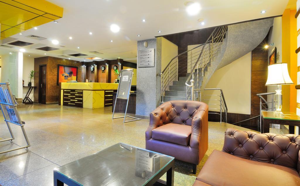 Crossroads Hotell Gurgaon Exteriör bild
